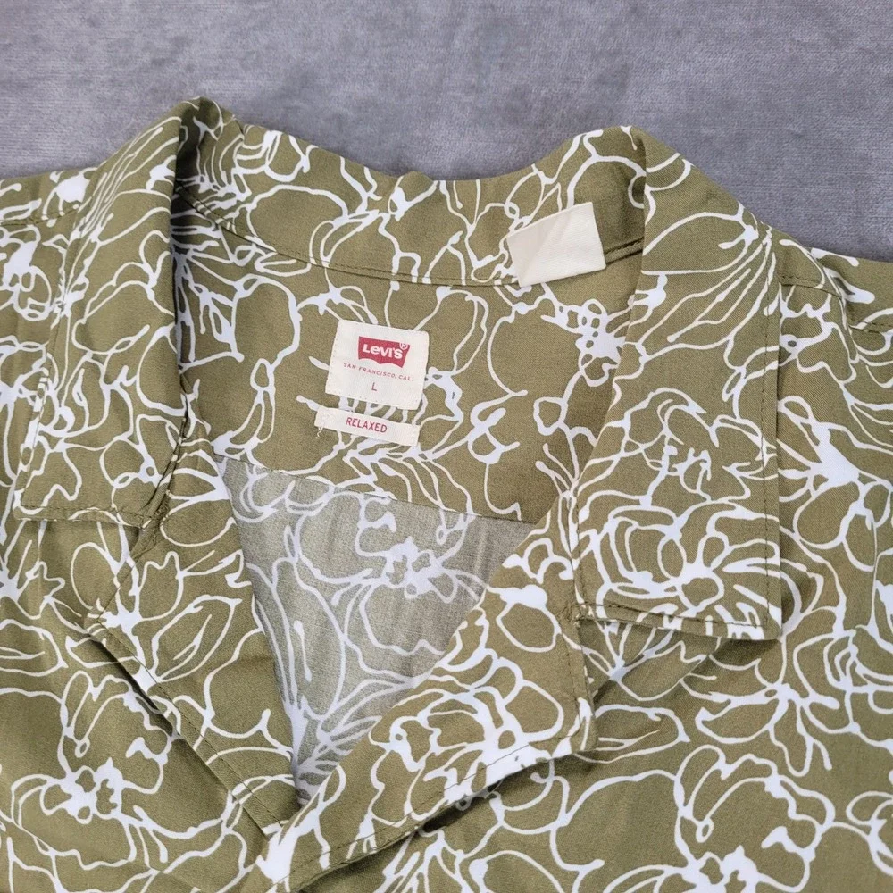 Levis‎ Mens Classic Camper Relaxed Fit Short Sleeve Shirt Olive Floral L NEW